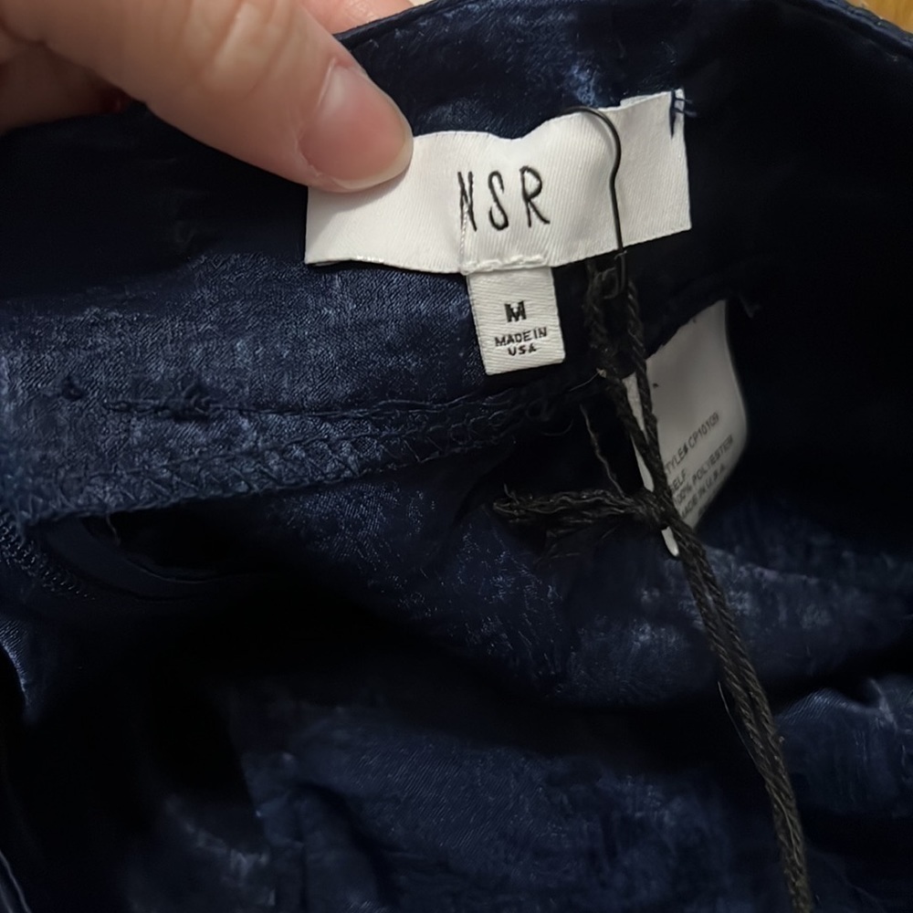 𝅺NWT NSR Karen Culotte Wide Leg Satin Pants Navy Blue Medium - Picture 3 of 4